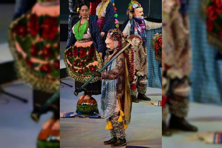 Ballet Folklórico Corcovi celebró su 32 aniversario en el Teatro Ocampo