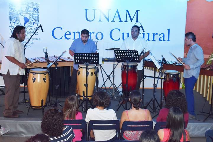 Versus 8 en concierto en la UNAM Centro Cultural Morelia