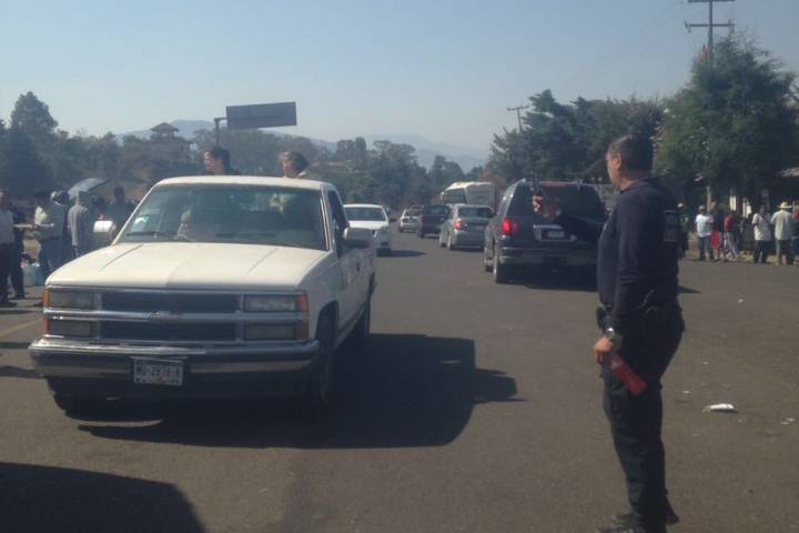 Controlado incendio en San Jerónimo; reabierta la circulación en carretera Quiroga-Zacapu