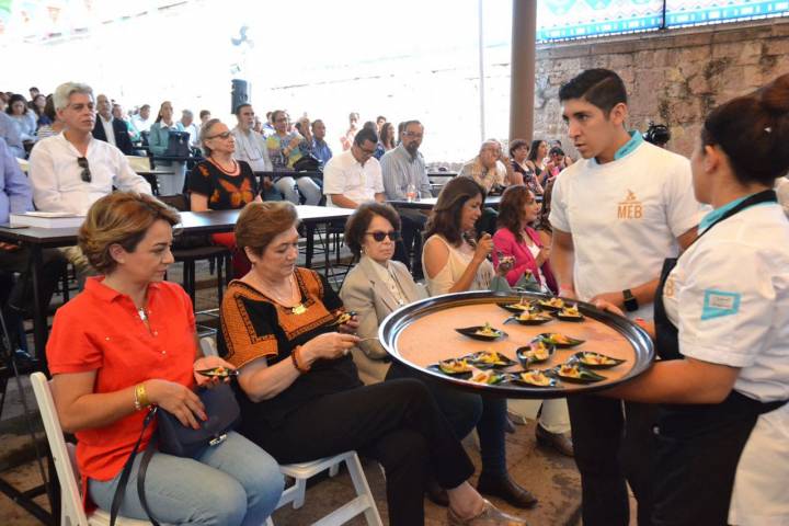 Presentan el libro "El pescado blanco. En la historia, la ciencia y la cultura michoacana"      