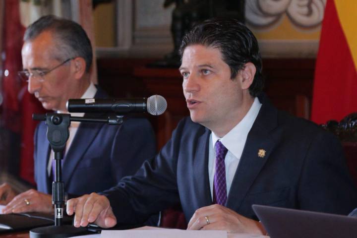 Alfonso Martínez entrega 3er Informe de Gobierno a Cabildo de Morelia  