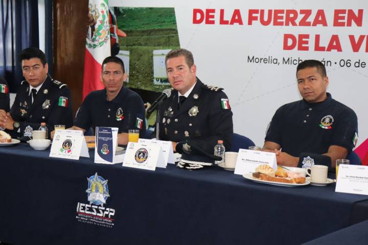 Presenta IEESSPP manual de entrenamiento especializado en niveles de la fuerza  