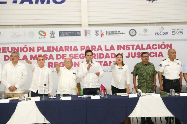 Gilberto Zarco reconoce apoyo del gobierno estatal con Huetamo