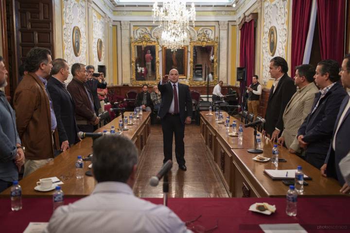 Recibe Julio César Orantes Ávalos nombramiento como director del OOAPAS