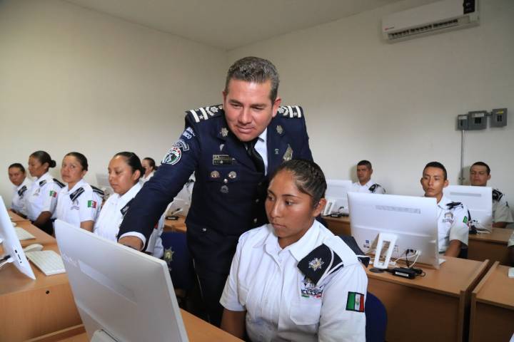 Convocan a policías para obtener grado académico de Técnico Superior Universitario en Seguridad Pública   