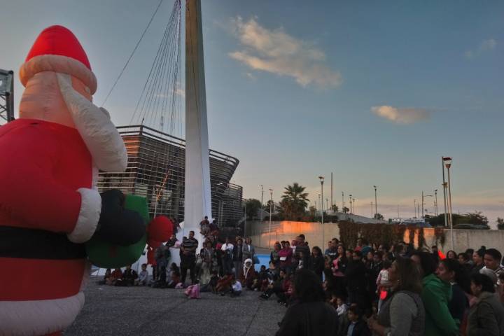 Familias morelianas celebran tradicionales posadas en Poliforum