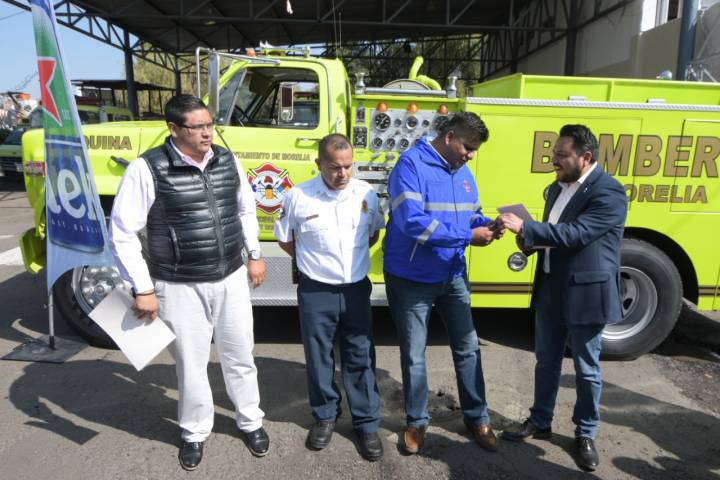 Protección Civil y Bomberos de  Morelia se fortalecerá con donación de camión 