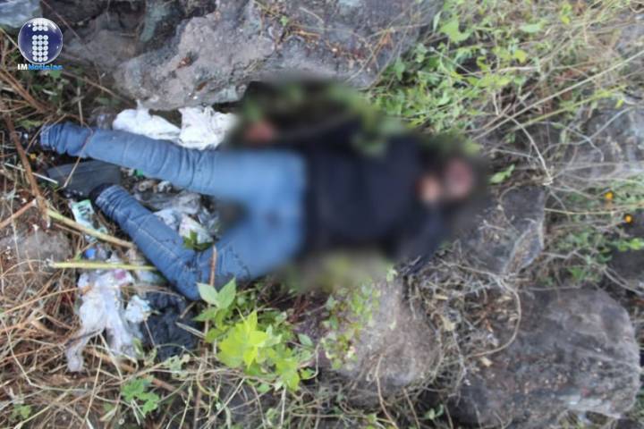 Solicita ayuda FGE para identificar cadáver hallado en cerro de Jacona 