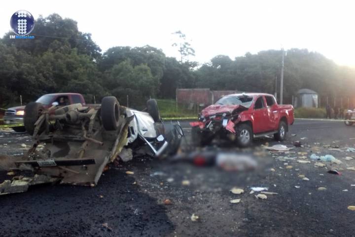 Brutal choque en Tancítaro deja un muerto y dos lesionados