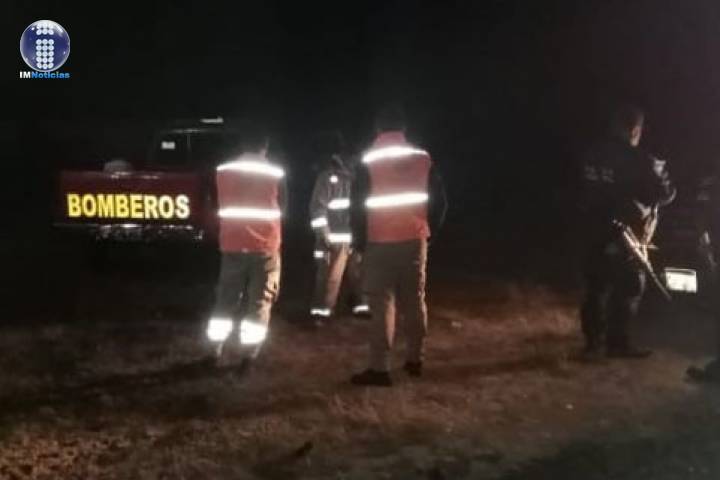 Hallan cadáver dentro de auto calcinado en Tzintzuntzan