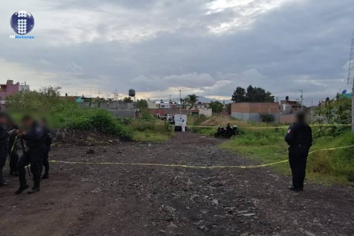 Localizan cadáver calcinado en un lote baldío de Morelia 