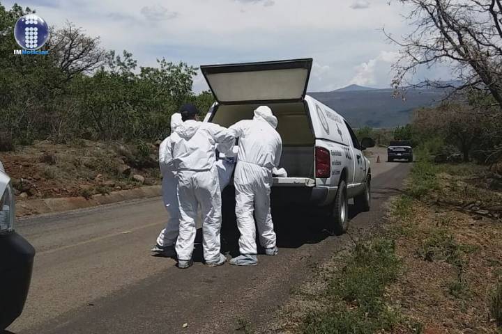 Hallan a hombre ejecutado a la orilla del camino a Atécuaro