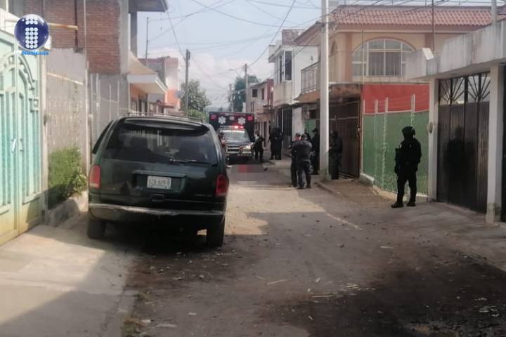 A tiros matan a una mujer joven en la vía pública de Uruapan 