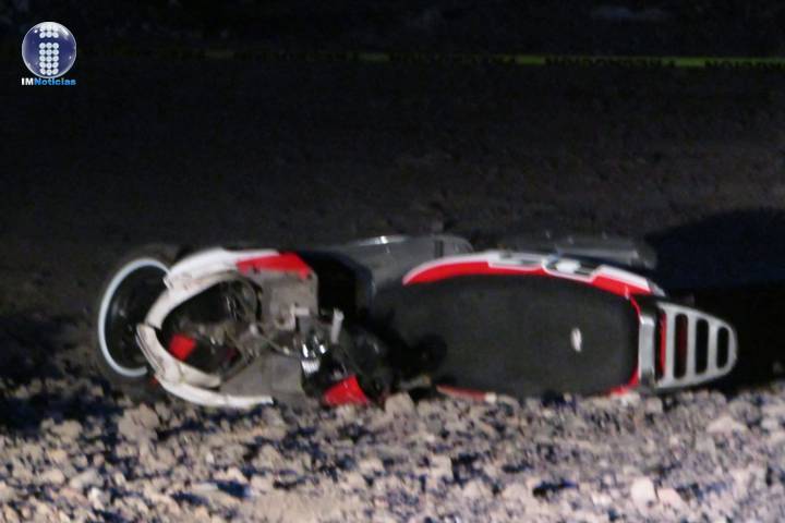 Un hombre muerto y una joven lesionada al sufrir accidente de motocicleta