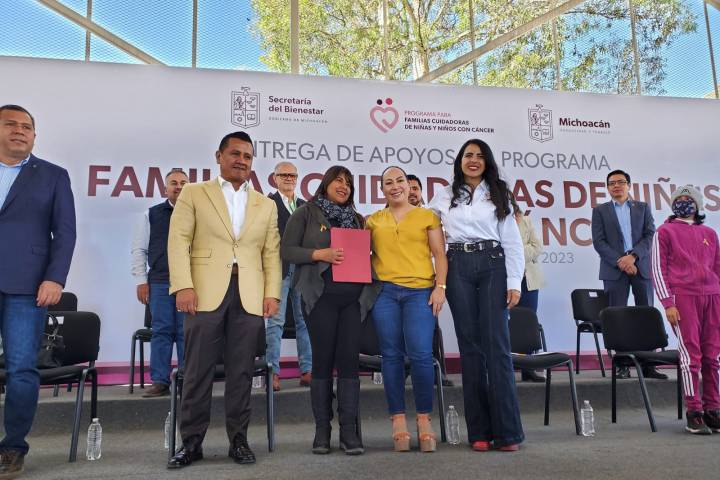 Reciben apoyo económico 375 familias cuidadoras de menores con cáncer