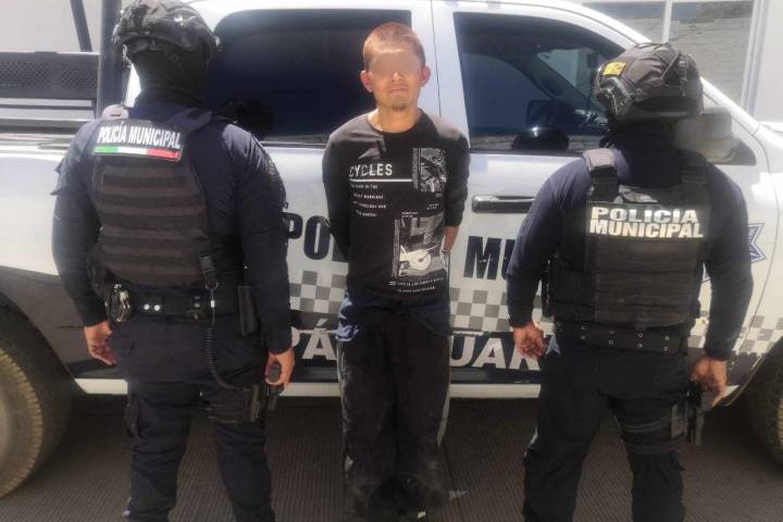 Policía de Pátzcuaro detiene a "El Memorio" en posesión de droga 