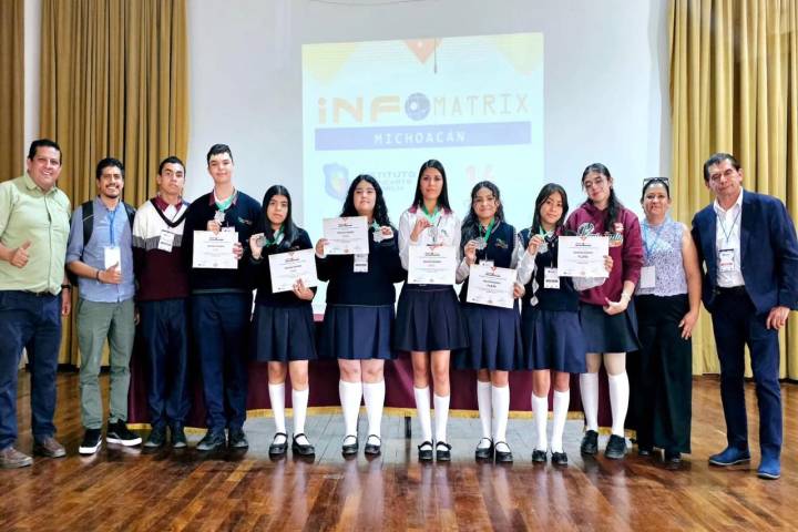 Alumnos de Cecytem deslumbran en feria de ciencias Infomatrix Michoacán 2025