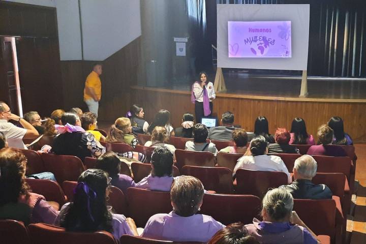 En Acuitzio, lleva CJIM charla en materia de derechos humanos de las mujeres