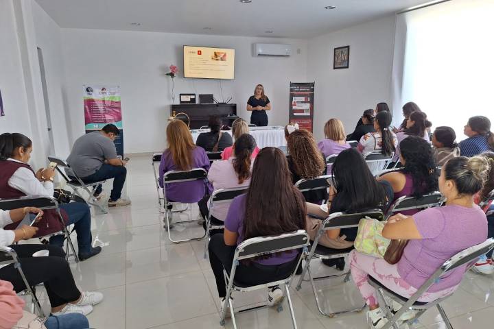 Realiza CJIM Zamora feria de la salud dirigida a usuarias y mujeres de la región  