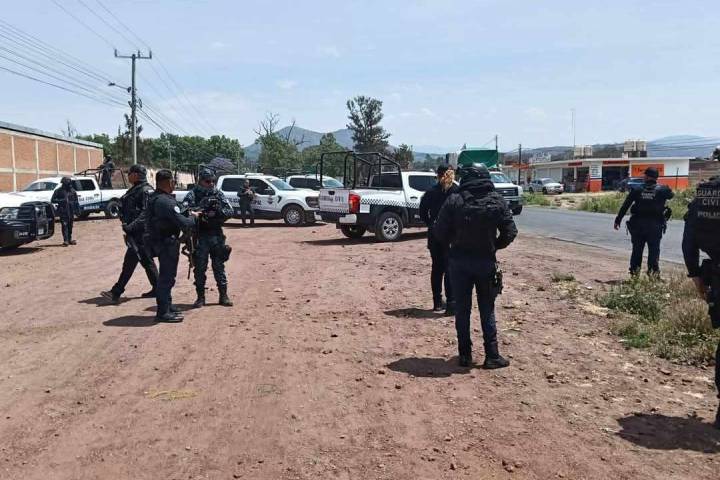 Aseguran vehículo tras reporte de enfrentamiento en Irimbo