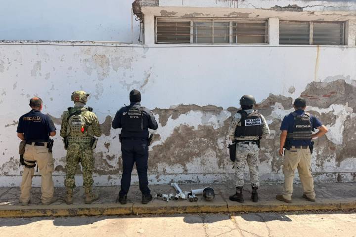 Retira FGE siete "cámaras parásitas" instaladas ilegalmente y presuntamente utilizadas para conductas delictivas, en Apatzingán