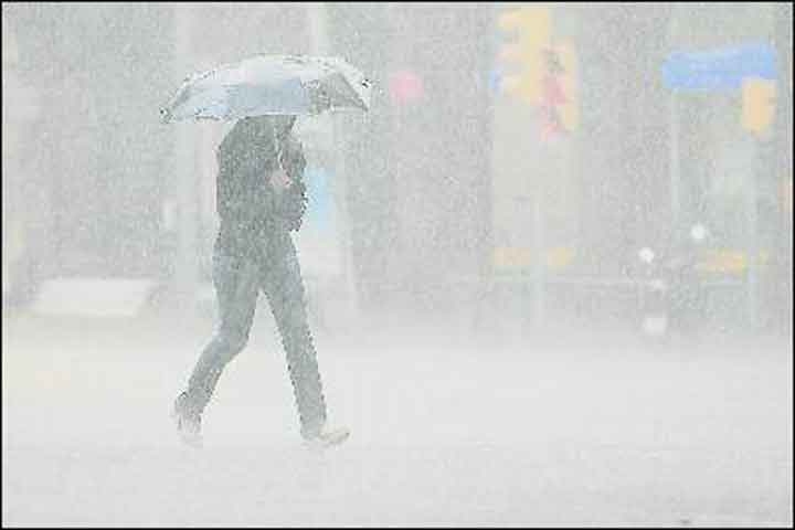 Advierten fuertes lluvias por baja presión en el Pacífico