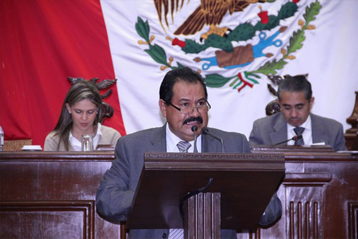 Llama diputado a  difundir la historia de nuestros pueblos