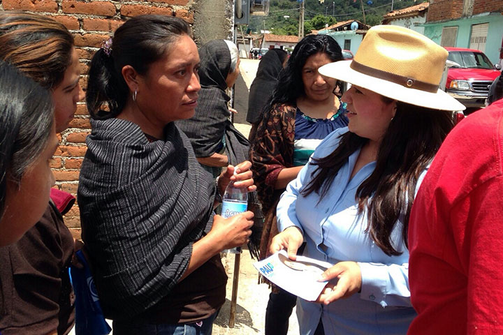 Compromete Paulina Torres gestionar estancias infantiles en comunidades rurales